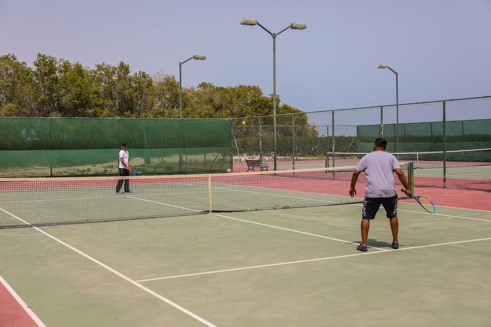 Dhafra Beach Hotel Jebel Dhanna Buitenkant foto